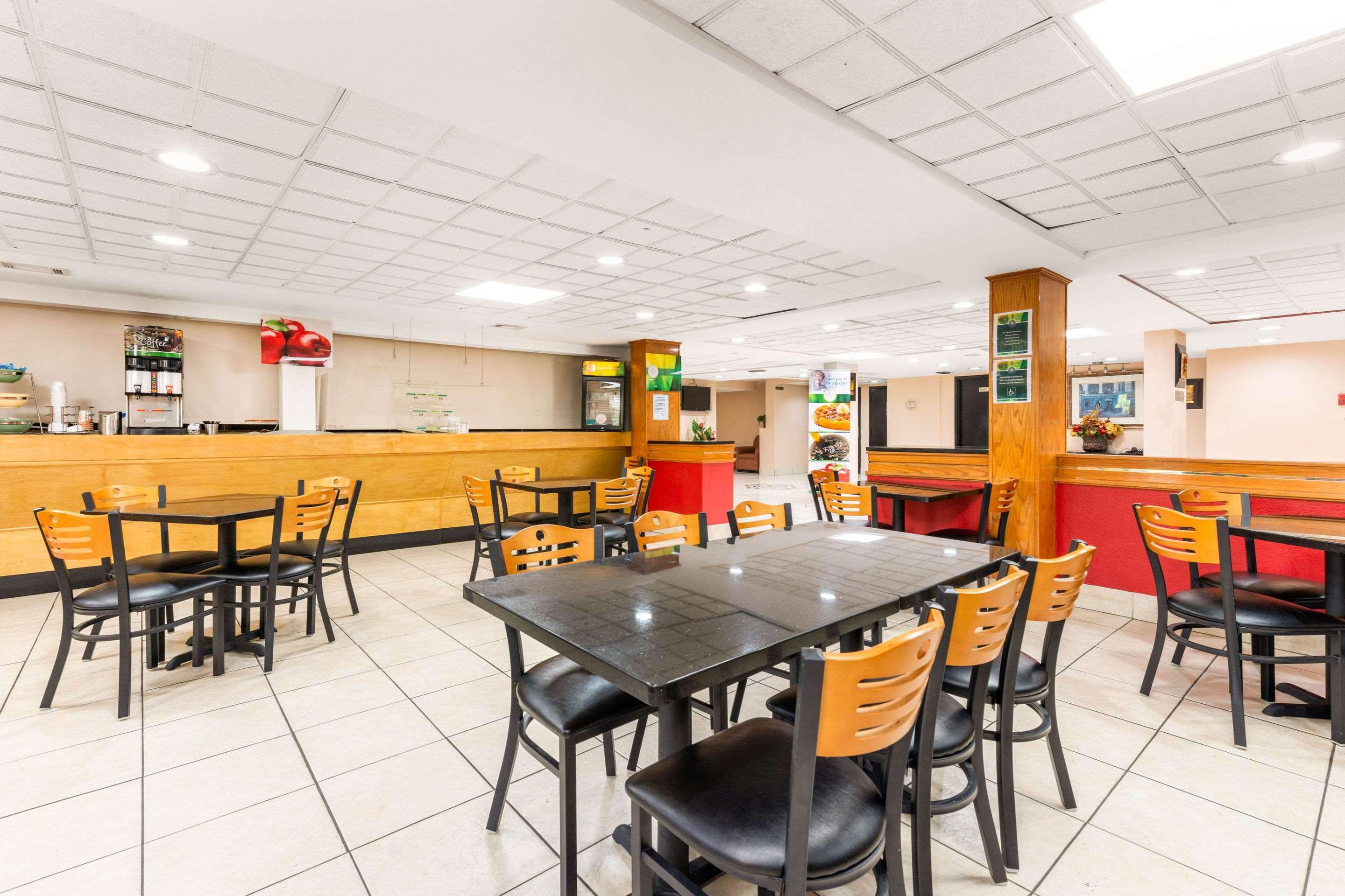 Quality Inn & Suites Orlando Airport المظهر الخارجي الصورة